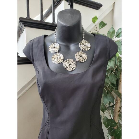 Ann Taylor Women's Black Virgin Wool Scoop Neck Short Sleeve Knee Length Dress 2 - Picture 2 of 10